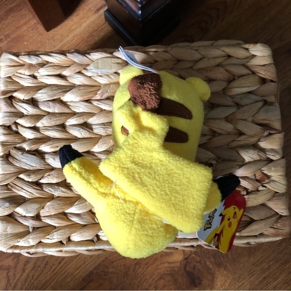 Pokemon Pikachu mini sleep buddy plush - Picture 5 of 8